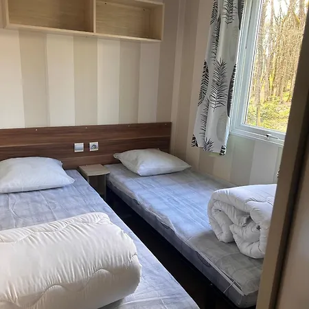 Camping Les Petites Minaudieres Coussay-les-Bois Quarto foto