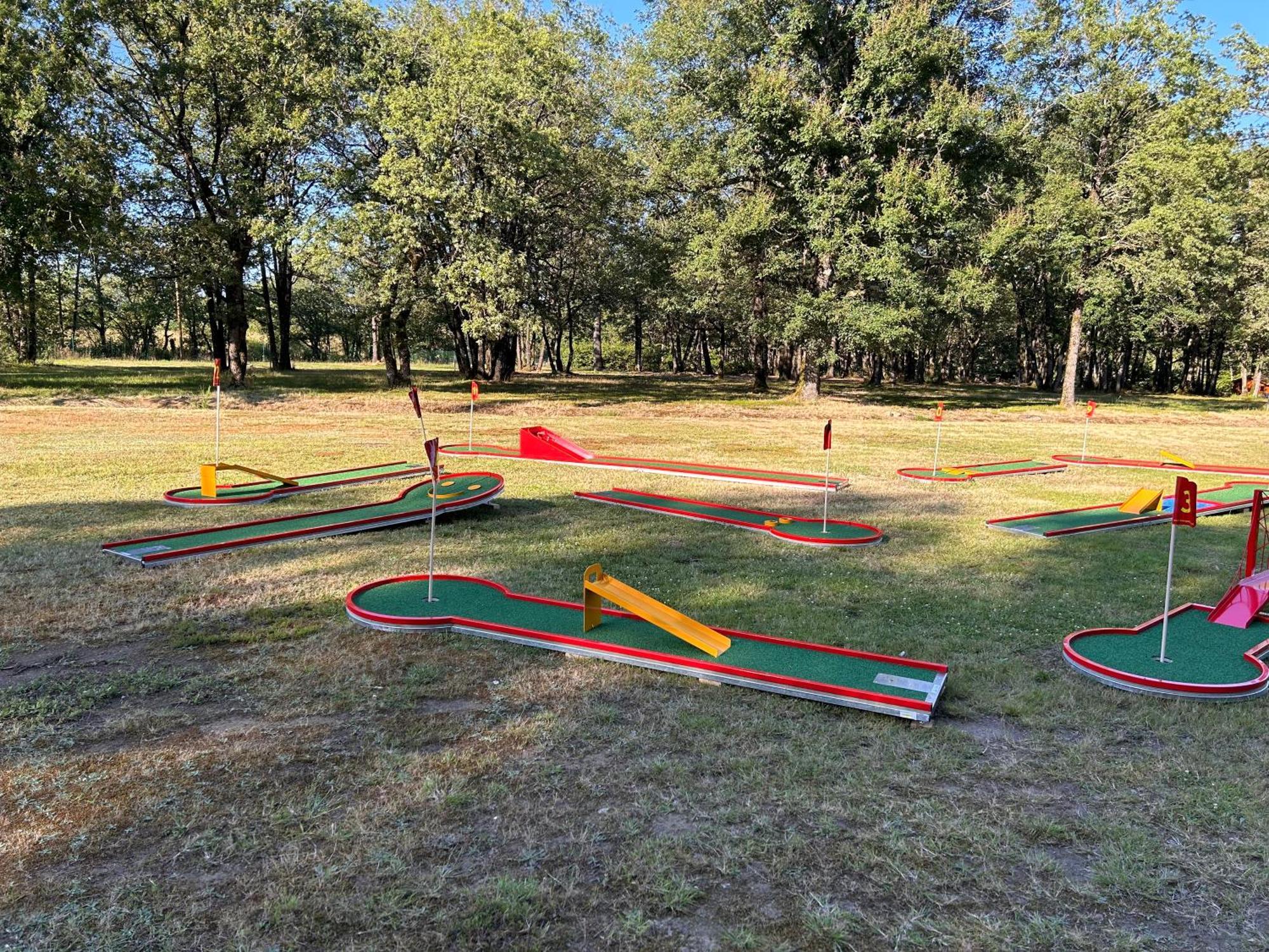 Les Petites Minaudieres Campsite *